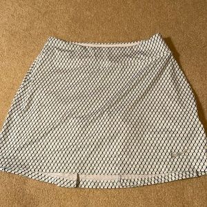 Super super cute Nike golf skirt! Size xs!